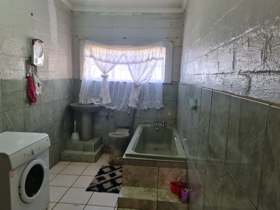 Commercial Property for Sale in Schylock A H North West